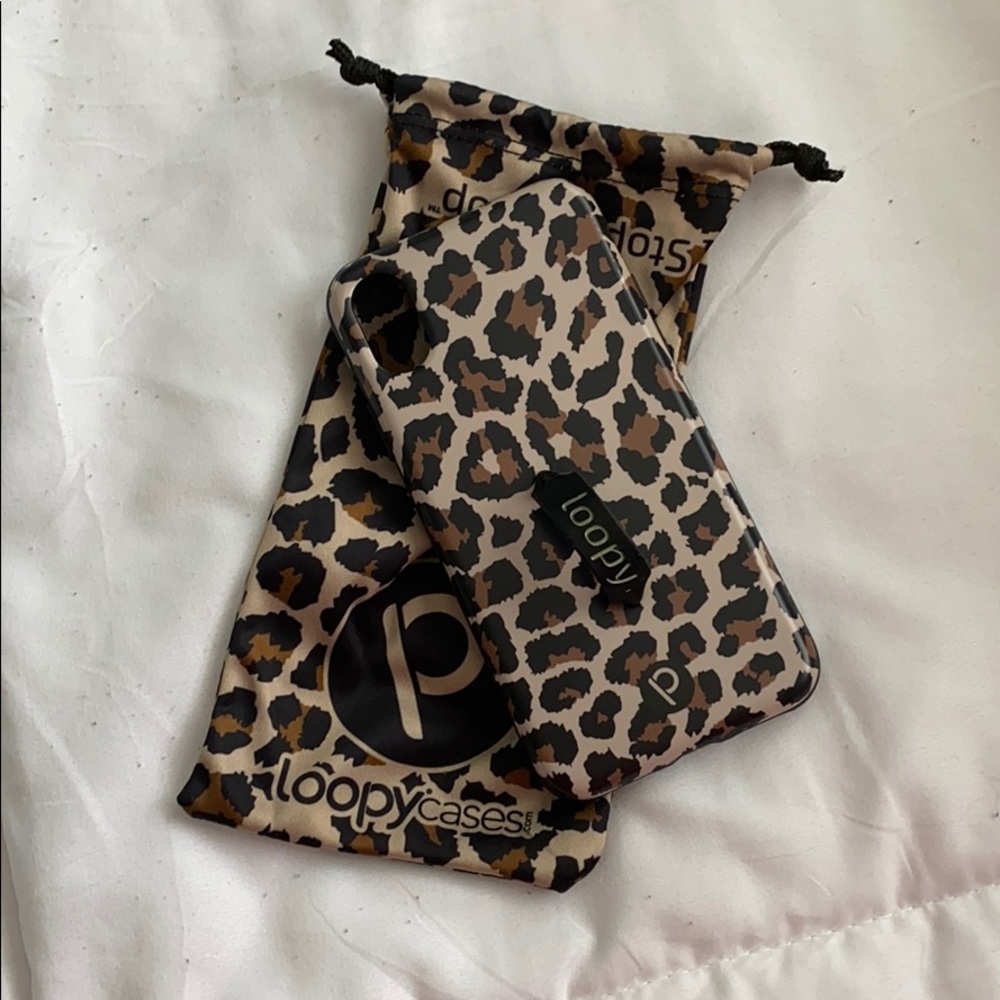 iPhone X Leopard Loopy Case